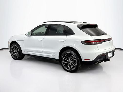 2026 Porsche Macan 