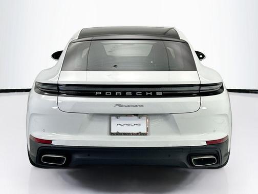 Carrara White Metallic 2026 Porsche Panamera
