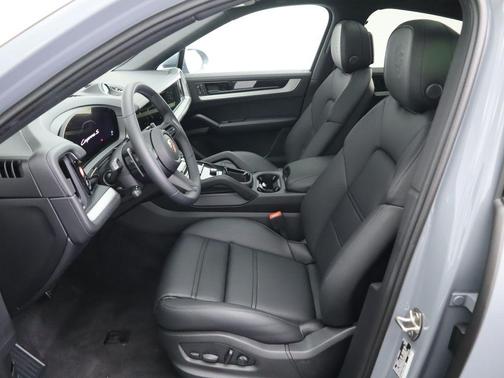 2025 Porsche Cayenne S