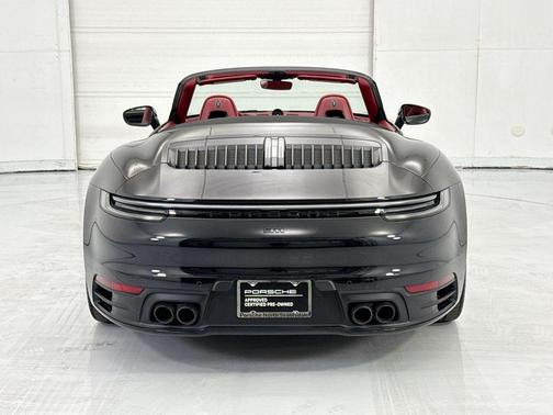 2021 Porsche 911 Carrera