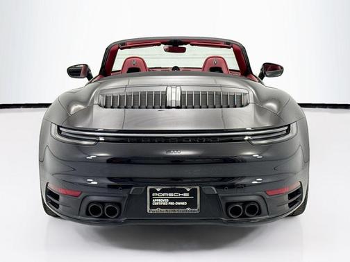 2021 Porsche 911 Carrera