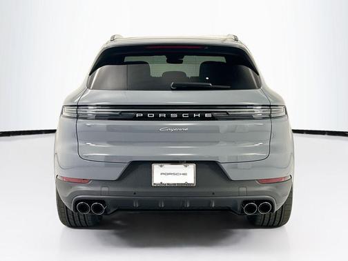 Arctic Grey 2026 Porsche Cayenne Cayenne