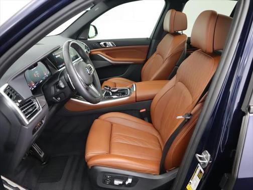 2022 BMW X5 M50i