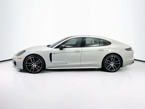 2023 Porsche Panamera Turbo S