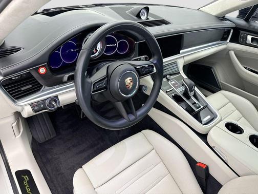 2023 Porsche Panamera Turbo S