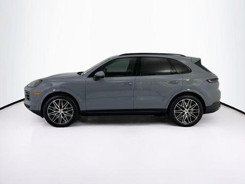 Arctic Grey 2026 Porsche Cayenne Cayenne