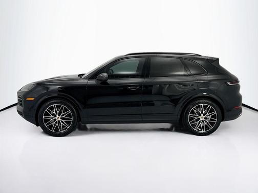 Chromite Black Metallic 2026 Porsche Cayenne Cayenne