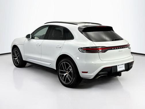 2026 Porsche Macan 
