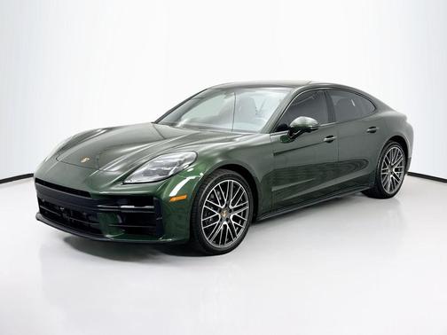 2024 Porsche Panamera 4