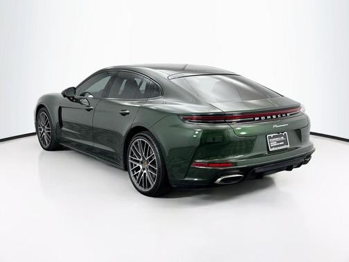 2024 Porsche Panamera 4
