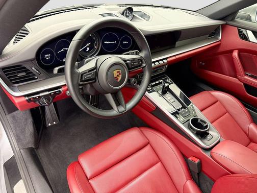 2020 Porsche 911 Carrera S