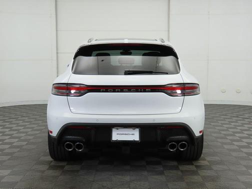 2025 Porsche Macan 