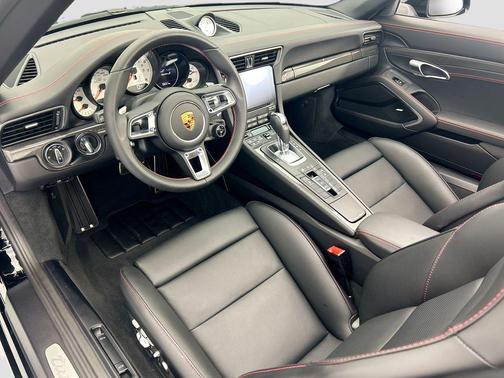 2019 Porsche 911 Turbo S