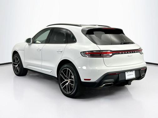 2026 Porsche Macan 