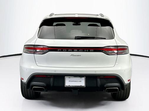 2026 Porsche Macan 