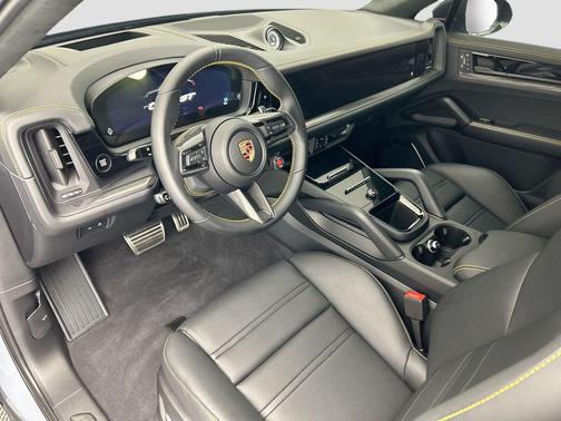 2026 Porsche Cayenne Turbo GT