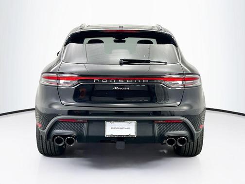 2026 Porsche Macan 