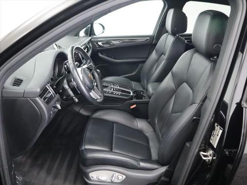 2020 Porsche Macan Base