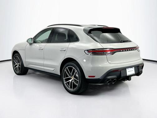 2026 Porsche Macan 