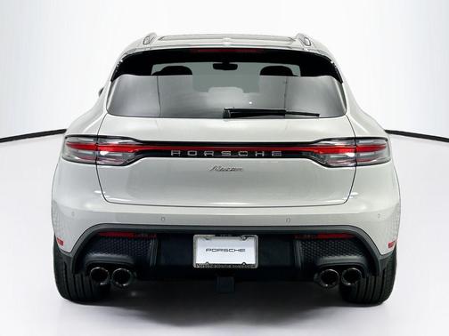 2026 Porsche Macan 