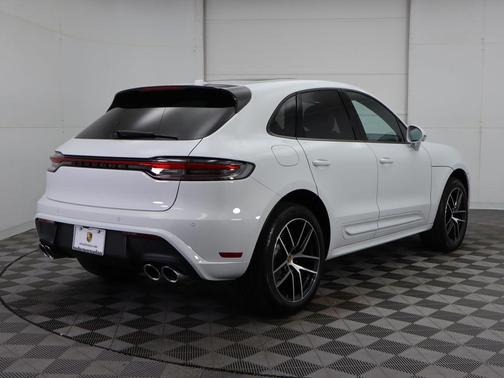 2025 Porsche Macan 
