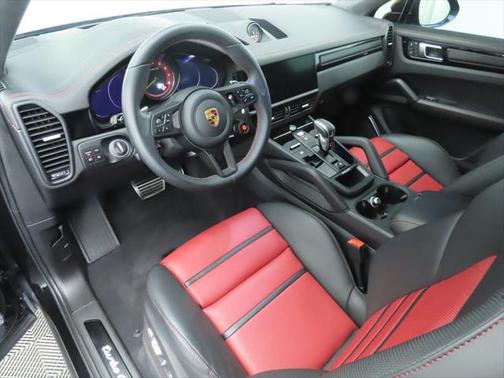 2023 Porsche Cayenne Turbo GT