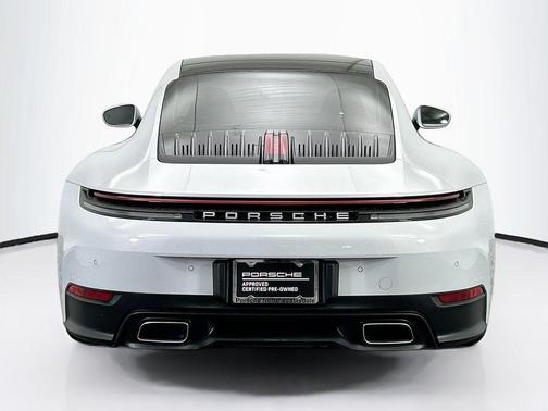 2025 Porsche 911 Carrera