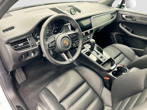 2026 Porsche Macan GTS