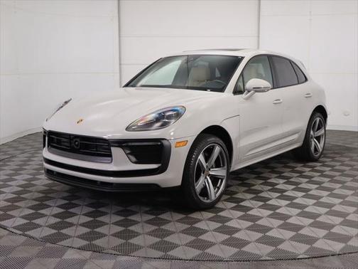 2024 Porsche Macan Base