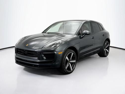 2025 Porsche Macan Base