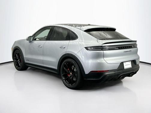 2026 Porsche Cayenne GTS