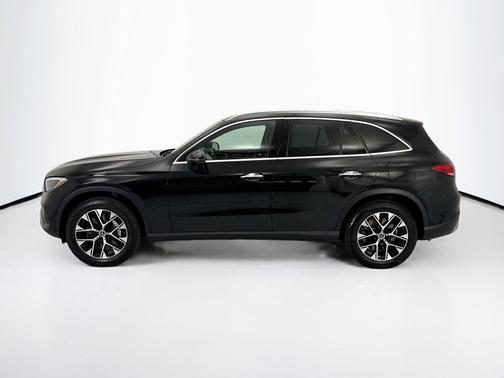 Black 2025 Mercedes-Benz GLC 350e Base