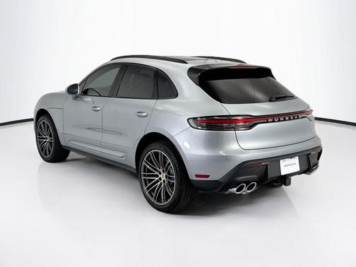Dolomite Silver Metallic 2026 Porsche Macan Macan