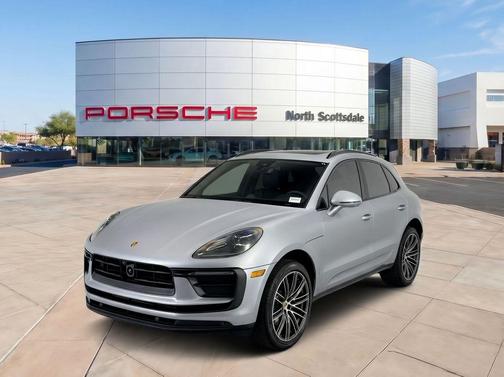 Dolomite Silver Metallic 2026 Porsche Macan Macan