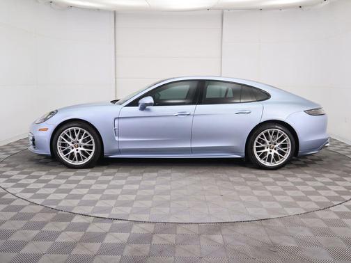 2023 Porsche Panamera