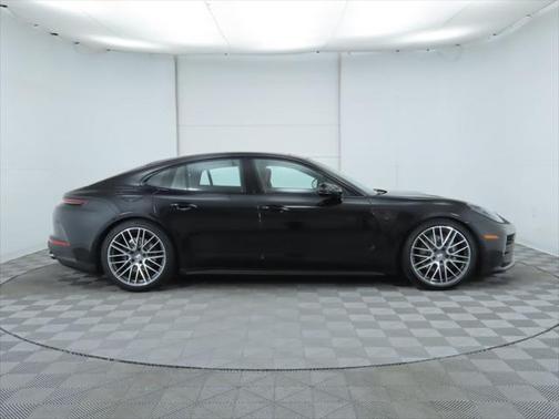 2024 Porsche Panamera