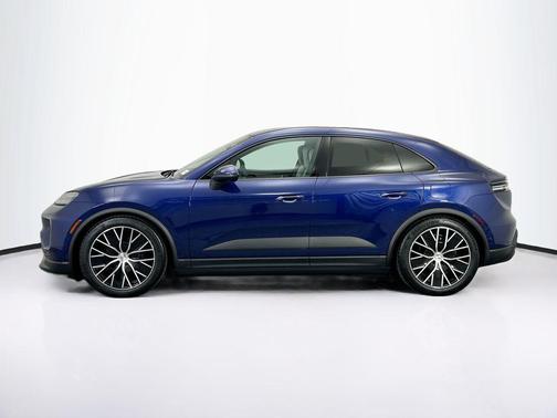 2025 Porsche Macan 4