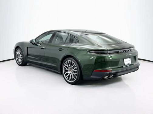 2026 Porsche Panamera 