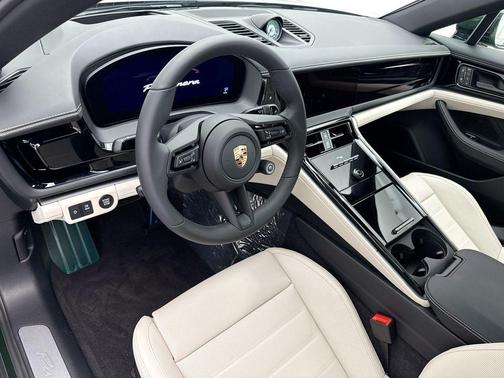 2026 Porsche Panamera 