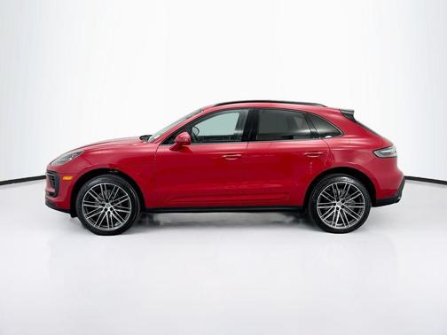 2026 Porsche Macan 