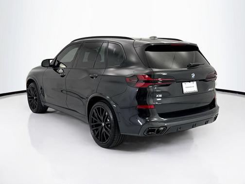 Black Sapphire Metallic 2026 BMW X5 M60i