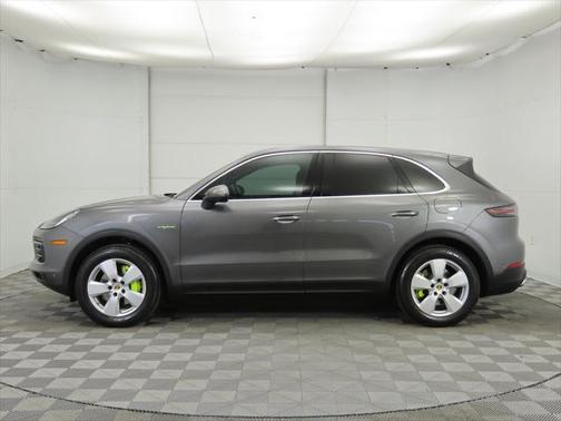 2022 Porsche Cayenne E-Hybrid S
