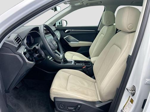 2020 Audi Q3 45 S line Premium