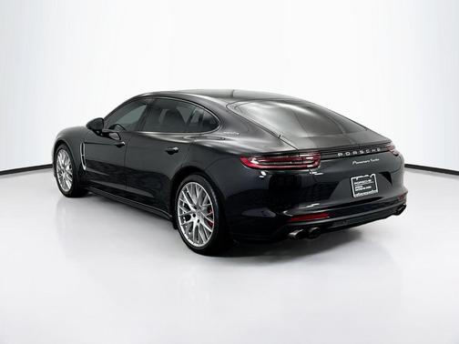 2018 Porsche Panamera Turbo Executive