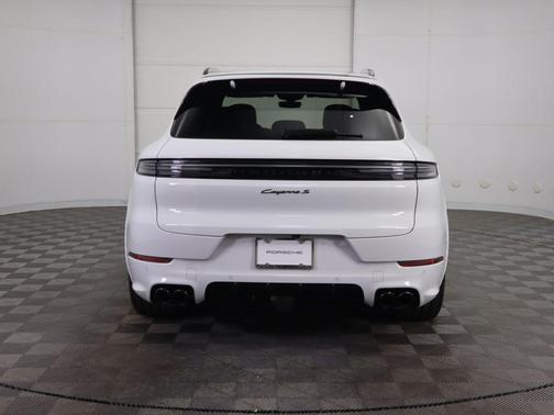 2025 Porsche Cayenne S
