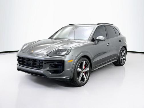 2025 Porsche Cayenne GTS
