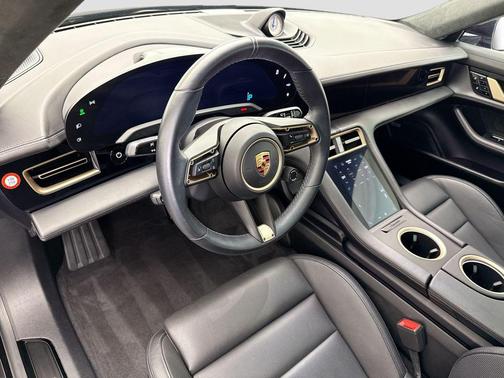 2020 Porsche Taycan Turbo