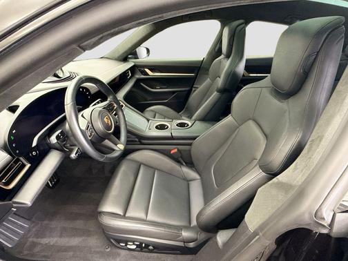 2020 Porsche Taycan Turbo