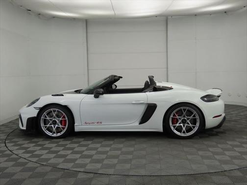 2025 Porsche 718 Spyder RS