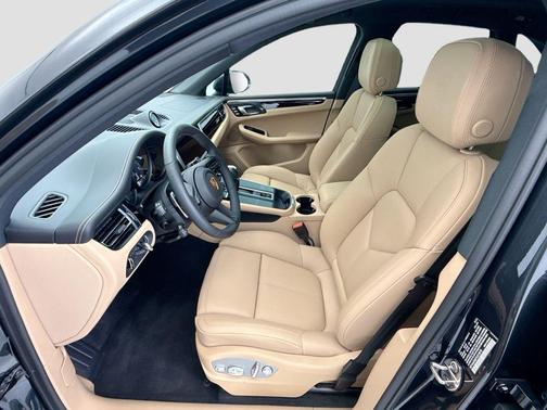Volcano Grey Metallic 2026 Porsche Macan Macan
